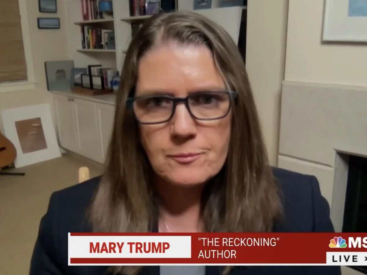 Mary Trump says her uncle is panicked by FBI raid and never believed the DOJ wou..