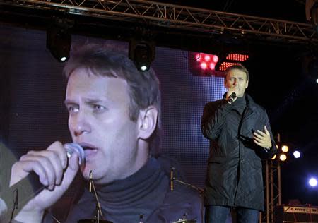 Opposition leader Alexei Navalny speaks to supporters during a rally in central Moscow September 6, 2013. REUTERS/Tatyana Makeyeva