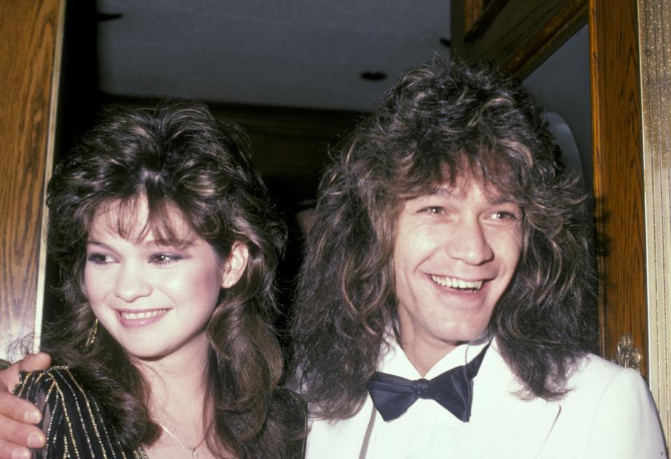 Valerie Bertinelli and Eddie Van Halen at a restaurant