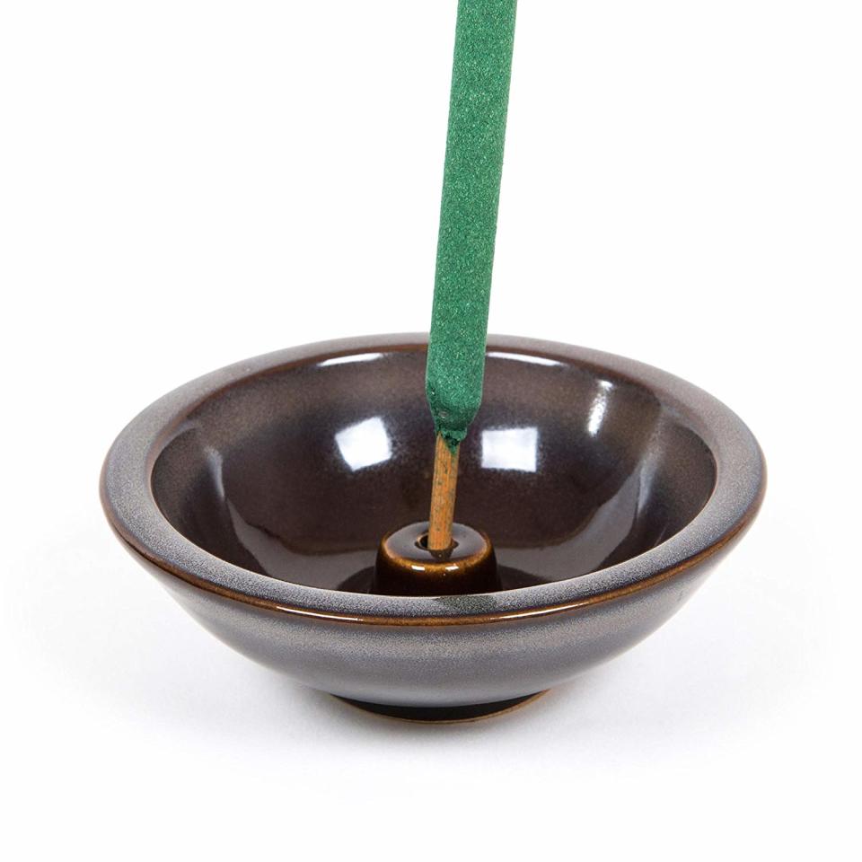 Murphy's Naturals Ceramic Incense Stick Holder (Photo: Amazon) 