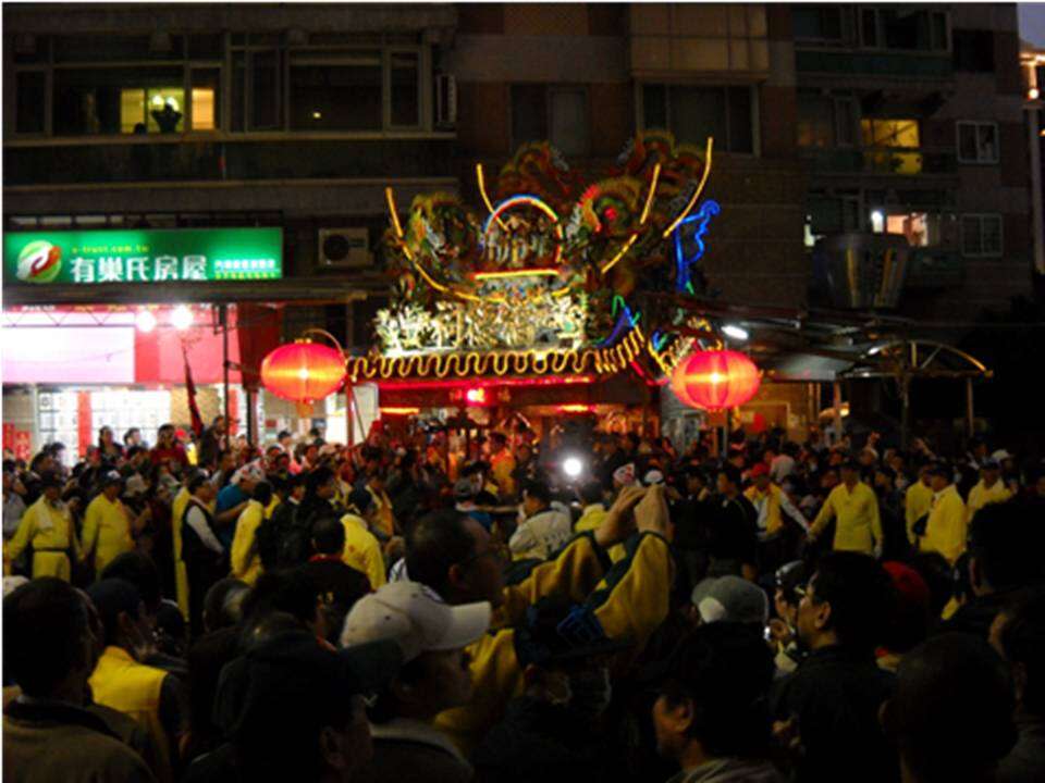 梘頭福德祠夜弄土地公（圖片來源：台北旅遊網）