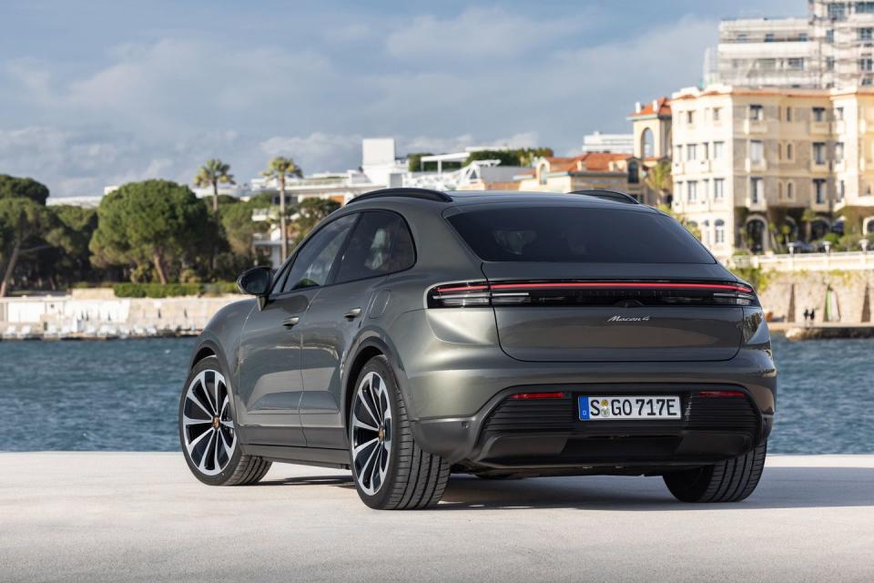 2024 porsche macan 4 electric