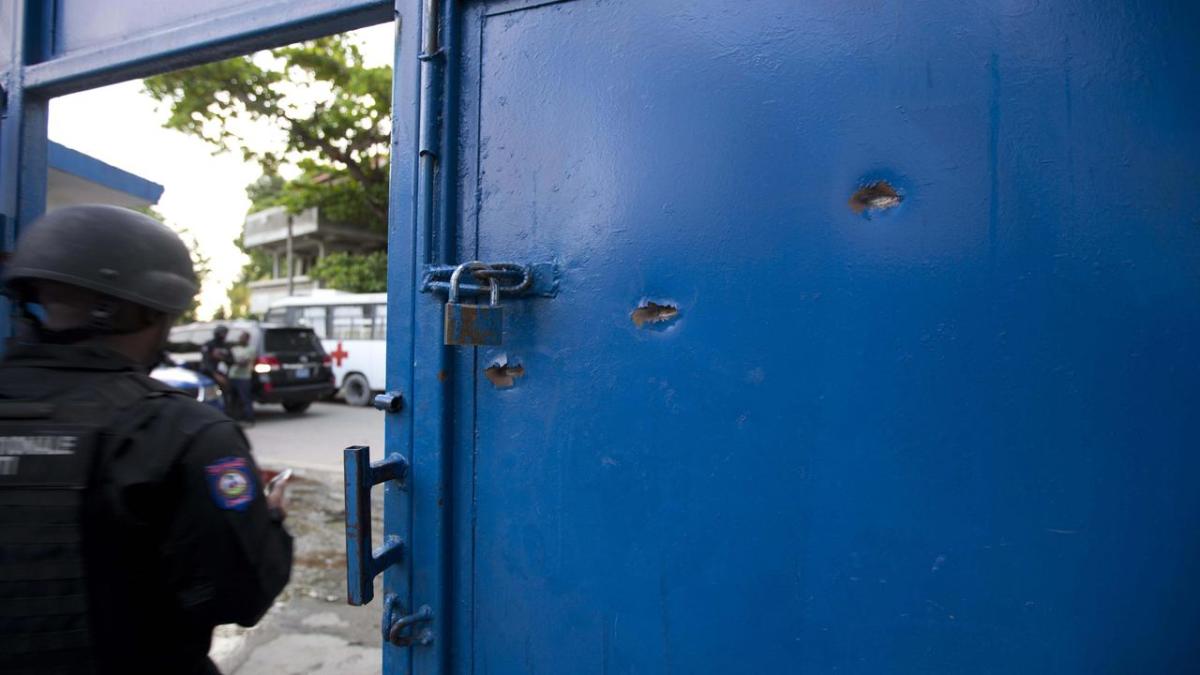 Prison break in Haiti leaves 12 dead, inmates starving