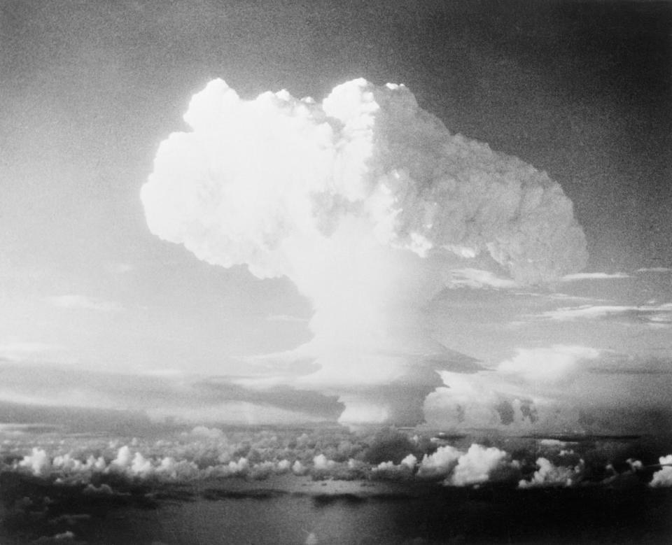 1952: The Bomb Drops