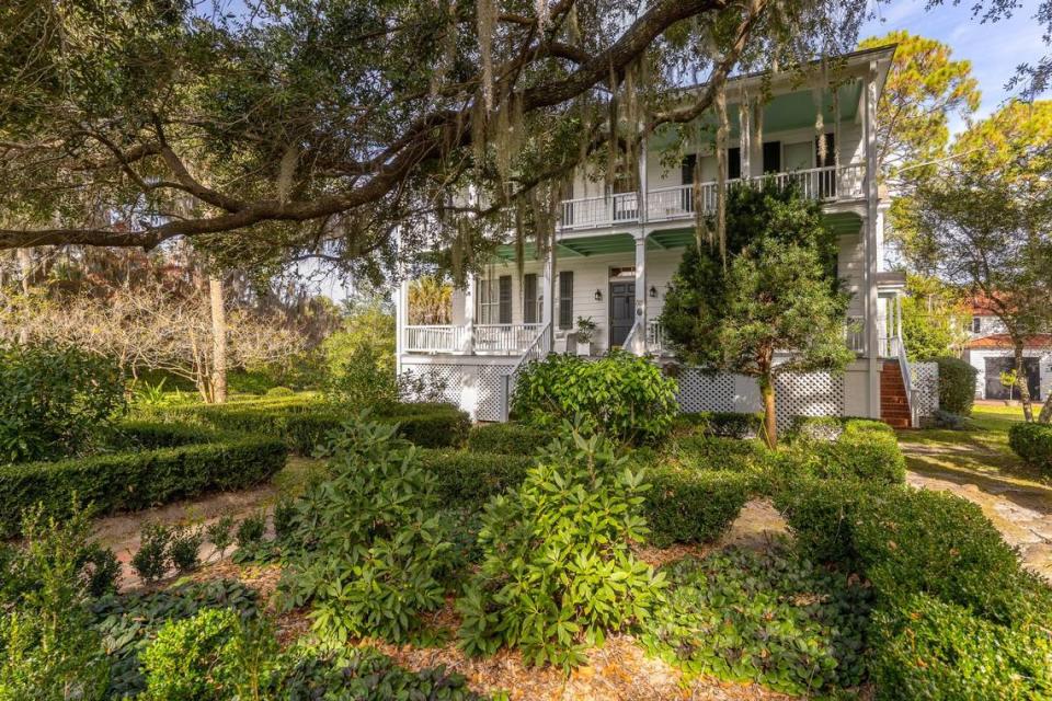 This home in Beaufort’s Point neighborhood, built before the Civil War in the 1840s, is a finalist in the “Homes with a History” category.