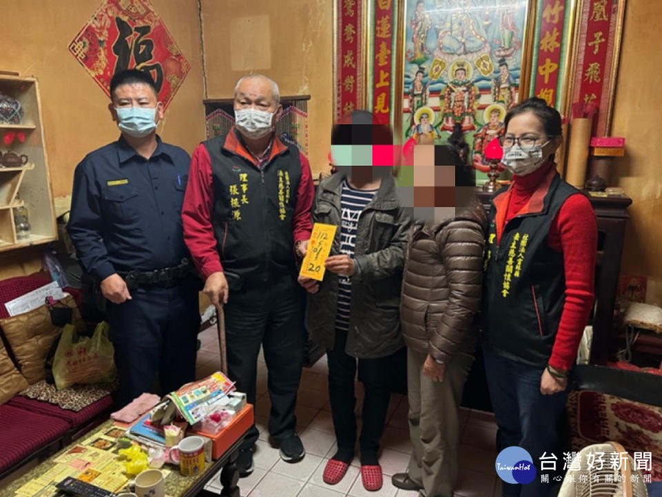 斗南警獲知民眾遭遇經濟困頓，主動轉介社福單位協助/斗南警分局提供