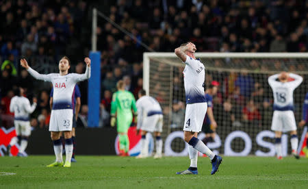 Soccer Football - Champions League - Group Stage - Group B - FC Barcelona v Tottenham Hotspur - Camp Nou, Barcelona, Spain - December 11, 2018 Tottenham's Toby Alderweireld reacts REUTERS/Albert Gea