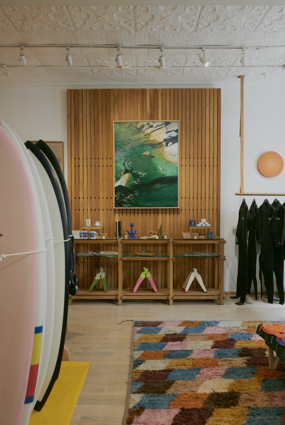 noah pop up store interior