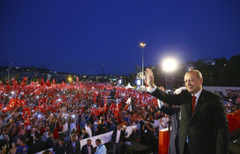 Jahrestag des Türkeiputsches: Präsident Erdoğan gratuliert dem Volk