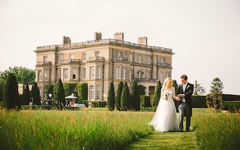 Avoid oversized blooms and ensure each side of your waist is still visible - Credit: Pippa Mackenzie/Bridebook