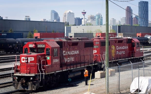 The head of CP says the company is ready to resume discussions if the deal with CN falls through.