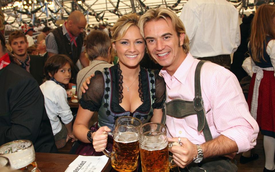 Ach, sie waren so ein schönes Paar! Im Mai 2005 standen Helene Fischer und Florian Silbereisen erstmals gemeinsam auf der Bühne, im Sommer 2008 machten sie ihre Liebe öffentlich. (Bild: Franziska Krug/Getty Images)