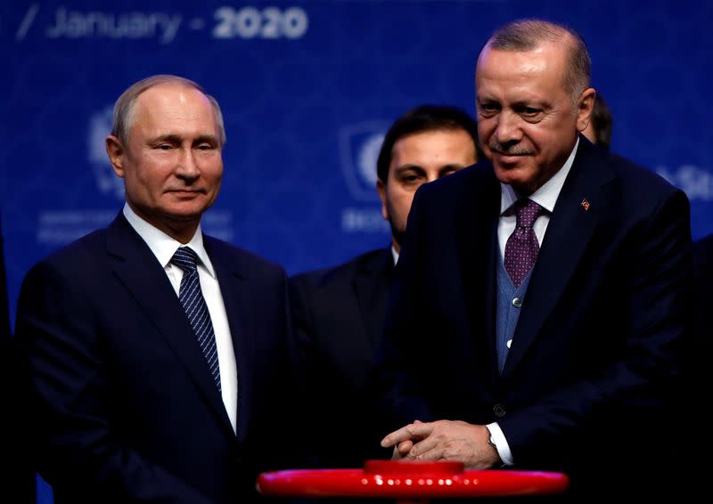 FILE PHOTO: Turkish President Tayyip Erdogan and Russian President Vladimir Putin attend a ceremony marking the formal launch of the TurkStream pipeline which will carry Russian natural gas to southern Europe through Turkey