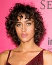 <p>Keeping it natural and curly makes Alanna our fave VS model.</p>