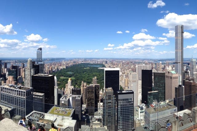 Man falls to death from hotel trying to take pictures of New York skyline