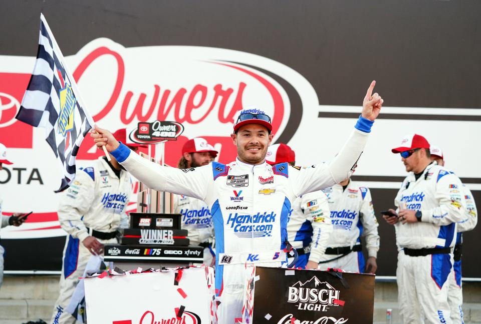 Don't surprised to see Kyle Larson strike this pose (again) Sunday night at Charlotte Motor Speedway.