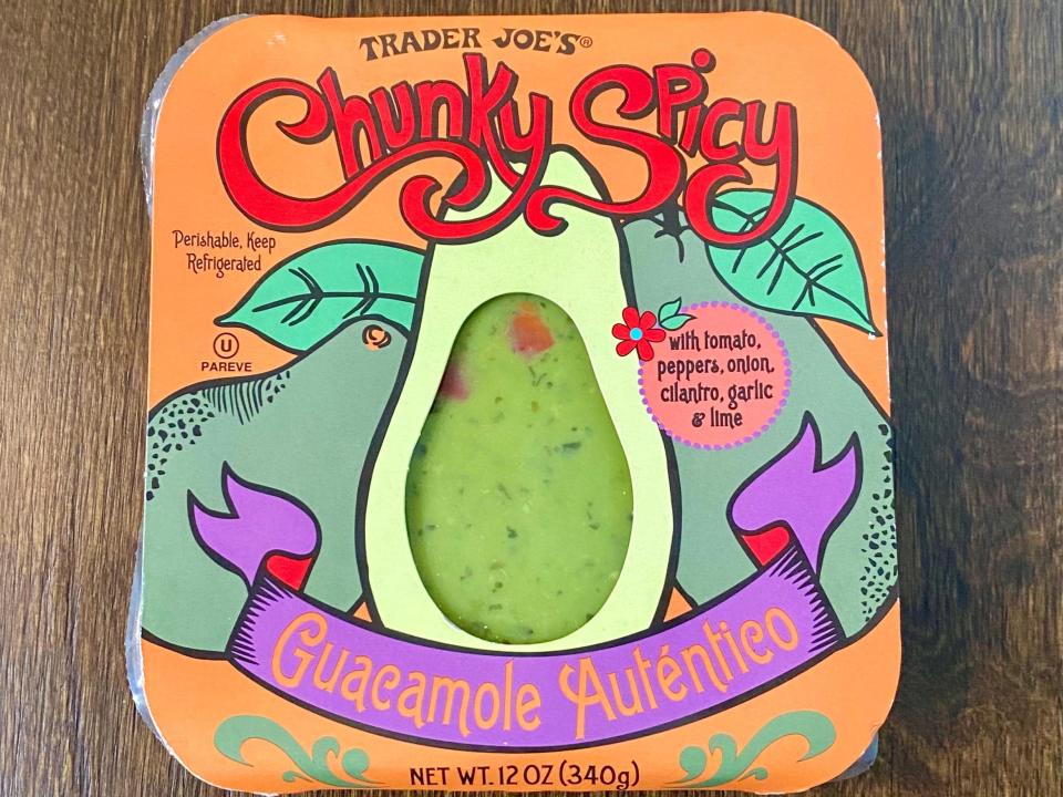 Trader Joe's Chunky Spicy Guacamole Auténtico