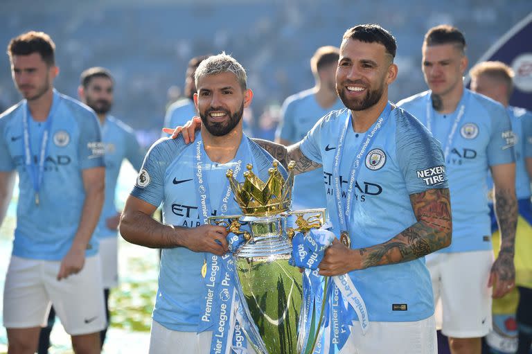 Nicolás Otamendi conformó un equipo histórico de Manchester City hasta su traspaso a Benfica en 2020.