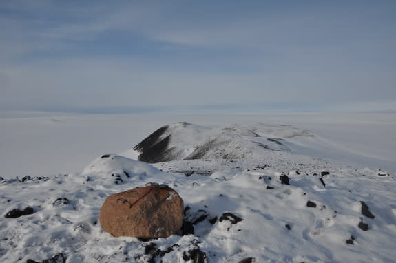 Sampling boulders left behind when Pine Island Glacier thinned 8,000 years ago.