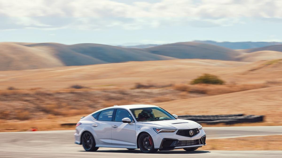 Here's What It's Like to Hot Lap the 2024 Acura Integra Type S on a