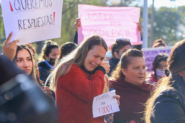 Reclamo de familiares de bebés muertos en hospital Neonatal de Córdoba.