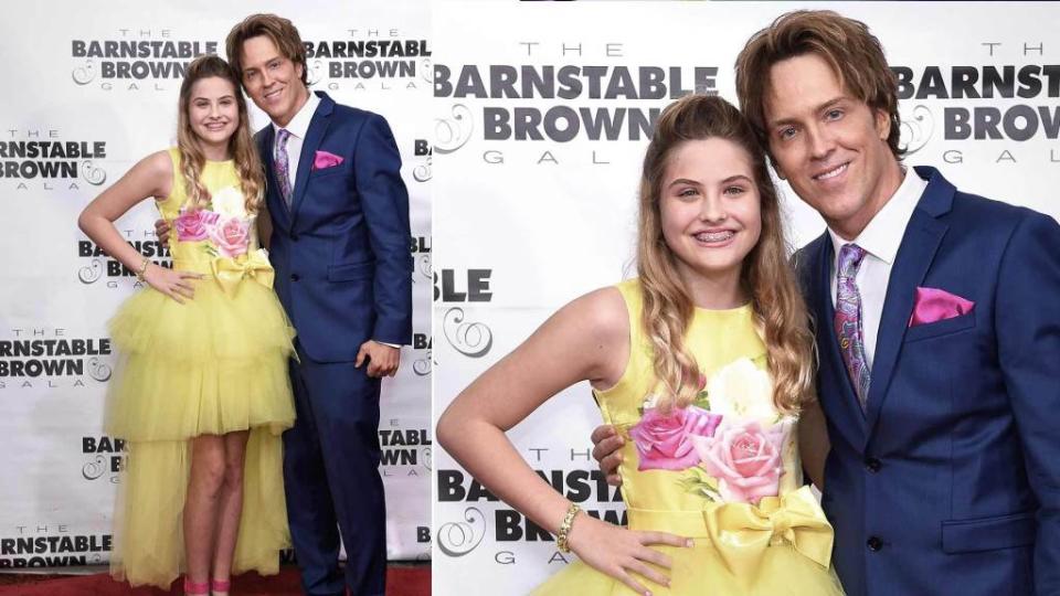 <p>The 12-year-old daughter of the late Anna Nicole Smith participated in her annual tradition of attending the Kentucky Derby with her dad. Danielynn and Larry Birkhead were photographed Friday at the 31st Barnstable Brown Kentucky Derby Eve Gala, which is held annually at the home of socialite, Patricia Barnstable Brown at her mansion in Louisville, […]</p> <p>The post <a rel="nofollow noopener" href="https://theblast.com/anna-nicole-smith-danielynn-birkhead-kentucky-derby/" target="_blank" data-ylk="slk:Anna Nicole Smith’s Daughter, Dannielynn Birkhead, Is All Grown Up at the Kentucky Derby;elm:context_link;itc:0;sec:content-canvas" class="link ">Anna Nicole Smith’s Daughter, Dannielynn Birkhead, Is All Grown Up at the Kentucky Derby</a> appeared first on <a rel="nofollow noopener" href="https://theblast.com" target="_blank" data-ylk="slk:The Blast;elm:context_link;itc:0;sec:content-canvas" class="link ">The Blast</a>.</p>