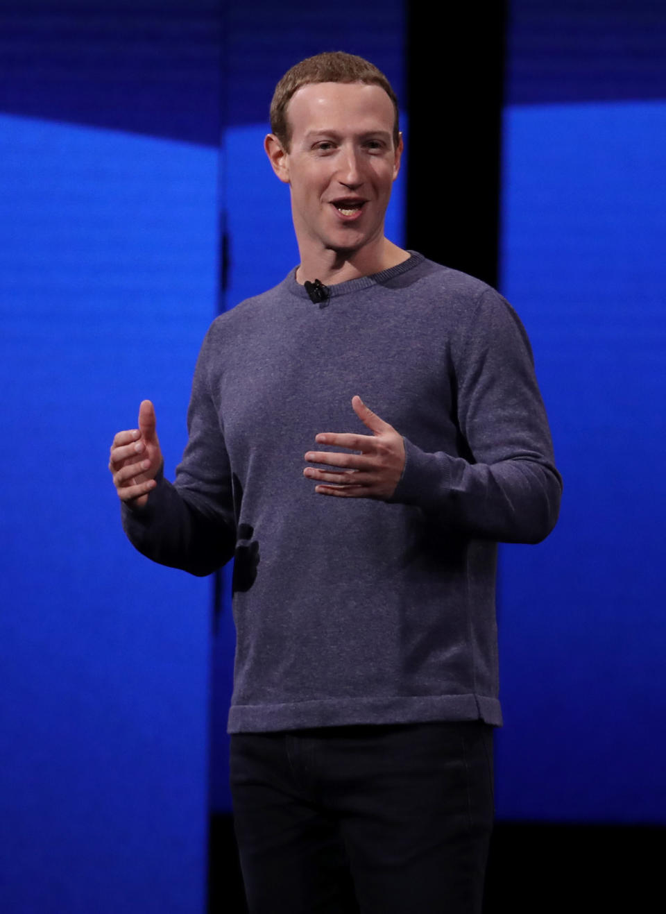 Mark Zuckerbergs Look hat ein kleines Upgrade bekommen (Bild: Getty Images)