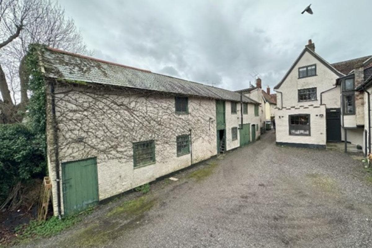 Two barns with redevelopment potential are heading to auction next auction <i>(Image: Auction House East Anglia)</i>