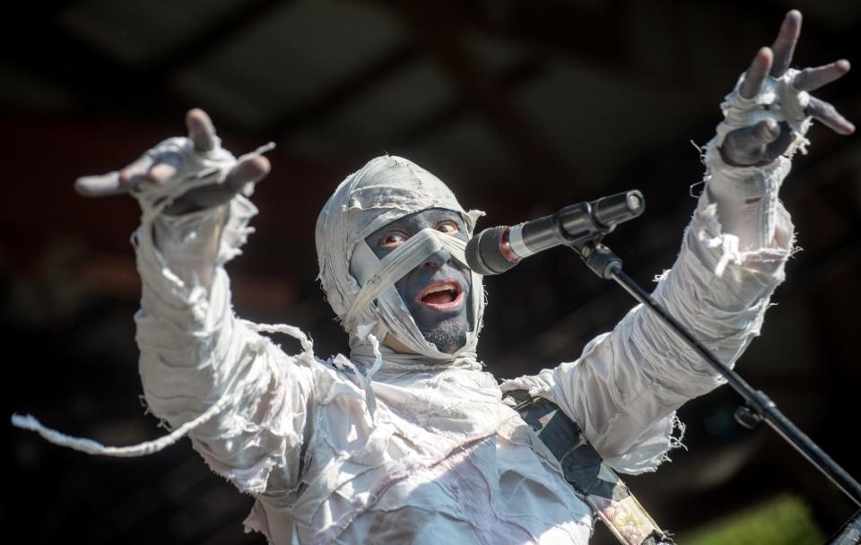 Vocalist and keyboard player Spaz of Here Come the Mummies