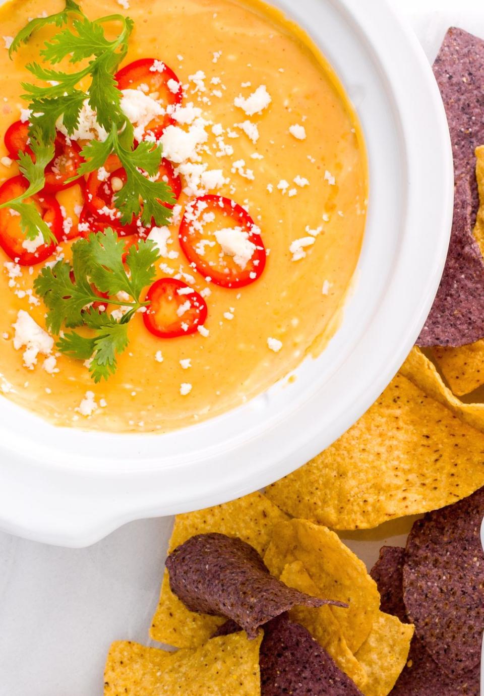 slow cooker queso delish