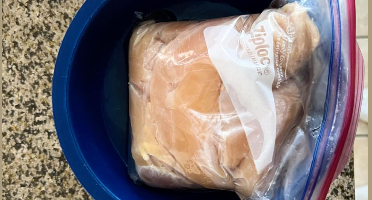 Defrosting chicken in container