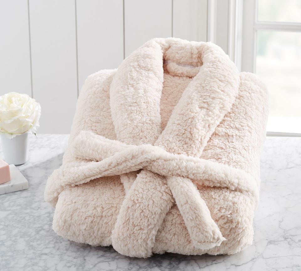 <p><a href="https://go.redirectingat.com?id=74968X1596630&url=https%3A%2F%2Fwww.potterybarn.com%2Fproducts%2Fteddy-bear-faux-fur-robe&sref=https%3A%2F%2Fwww.housebeautiful.com%2Fentertaining%2Fholidays-celebrations%2Fg4092%2Fvalentines-day-gifts-for-her%2F" rel="nofollow noopener" target="_blank" data-ylk="slk:Shop Now;elm:context_link;itc:0;sec:content-canvas" class="link ">Shop Now</a></p><p>Teddy Bear Faux Fur Robe</p><p>potterybarn.com</p><p>$47.00</p>