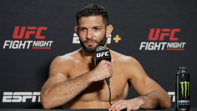 Thiago Moises knows how to wreck a leg – and crush a Dan Hooker callout,  too - Yahoo Sports