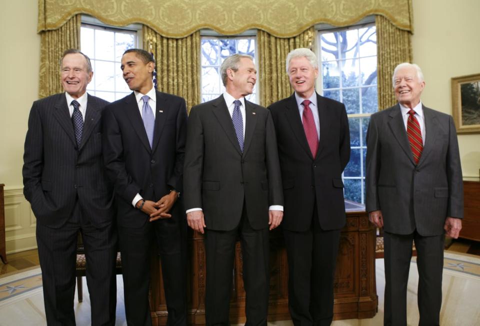 <div class="inline-image__caption"><p>"(L-R) Former Presidents George H.W. Bush, Barack Obama, George W. Bush, Bill Clinton and Jimmy Carter in 2009. </p></div> <div class="inline-image__credit">REUTERS</div>