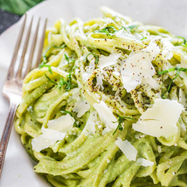 <p>Give your spaghetti an upgrade with a creamy avocado- and spinach-based sauce you can devour guilt-free.</p><p><strong>Get the recipe at <a rel="nofollow noopener" href="http://www.jocooks.com/healthy-eating/creamy-avocado-spinach-pasta/" target="_blank" data-ylk="slk:Jo Cooks;elm:context_link;itc:0;sec:content-canvas" class="link ">Jo Cooks</a>.</strong></p>