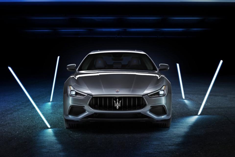 maserati-ghibli-hybrid-2-0