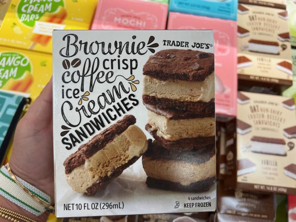 trader joe's brownie crisp coffee ice cream sandwiches