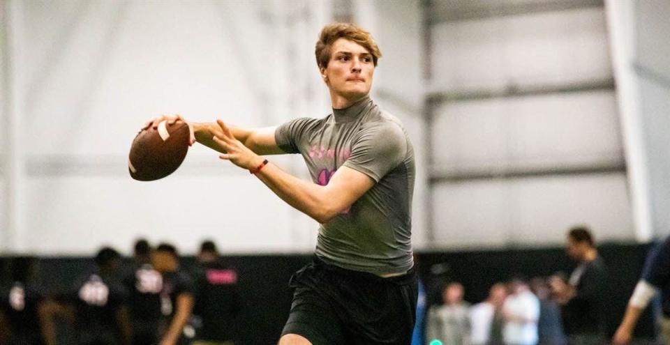 Quarterback Jake Merklinger is a 4-star prospect from Calvary Day School in Savannah, Georgia.