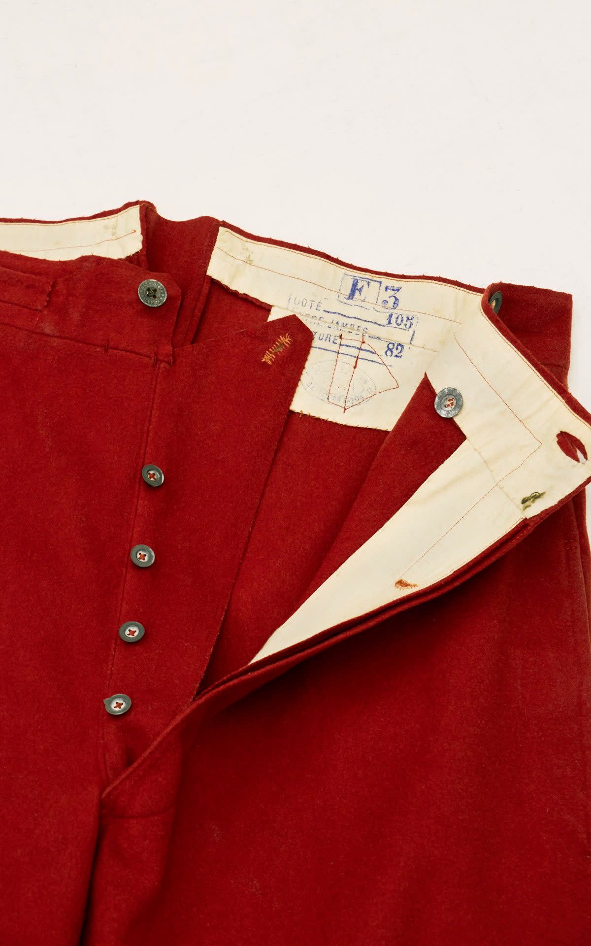 Napoleonic-era soldiers' uniforms