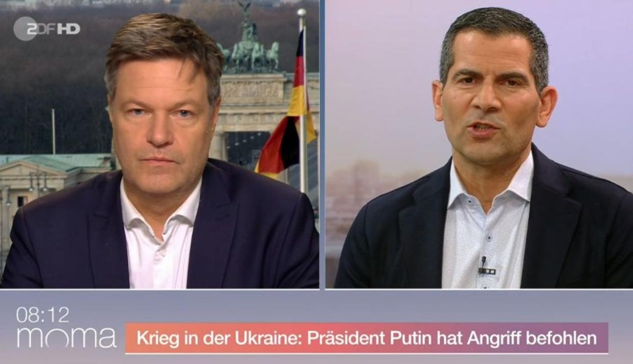 Die Fernsehleute machen in diesen schwierigen Stunden einen guten Job. Allerdings: "Ein guter Morgen ist es ja nicht gerade", konstatierte Vizekanzler Robert Habeck angemessenerweise im Live-Interview mit Mitri Sirin im "ZDF Morgenmagazin". (Bild: ZDF / Screenshot)