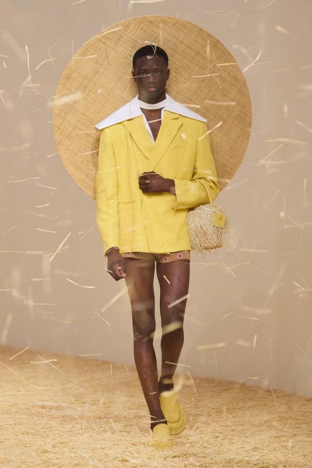 Jacquemus Doubles Down on Raffia for Spring 2023 'Le Raphia