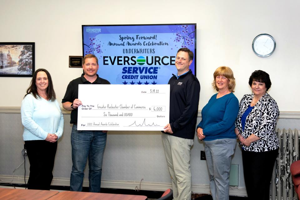 Eversource and Service Credit Union underwrite 2022 ‘Spring Forward’ Annual Awards Celebration. From left to right are Annual Banquet Committee Chair Anne Brown, Daystar; Jonathan Shaw, Eversource; Matt Beaulieu, Service Credit Union; Rochester Chamber Board Chair Janet Oliver, Unitil and Rochester Chamber President Laura Ring.
