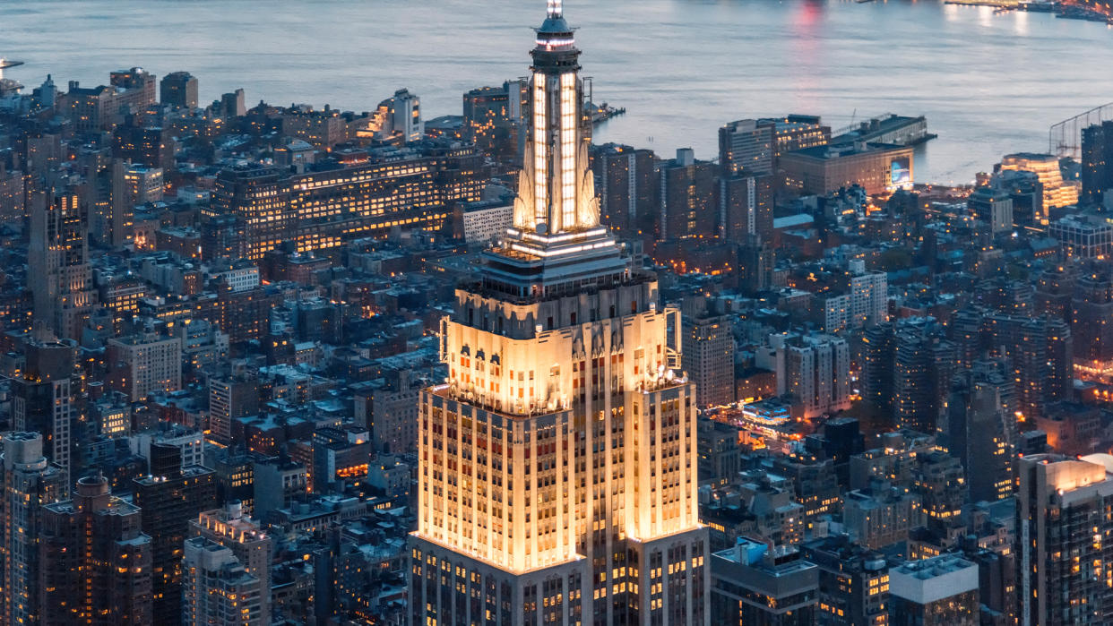 Empire State Building at dusk. 