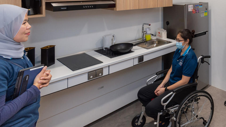 A picture of a height-adjustable kitchen counter meant for disabled individuals.