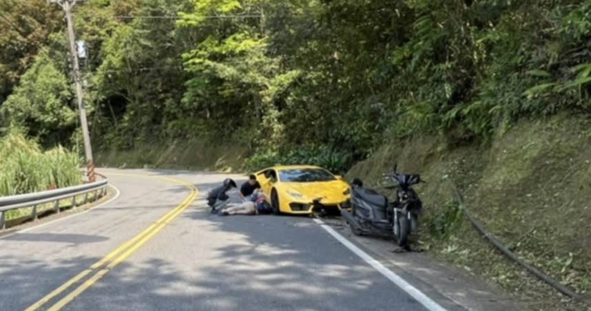 楊姓男子駕駛超跑打滑到對向車道，與機車發生碰撞。（圖／警方提供）