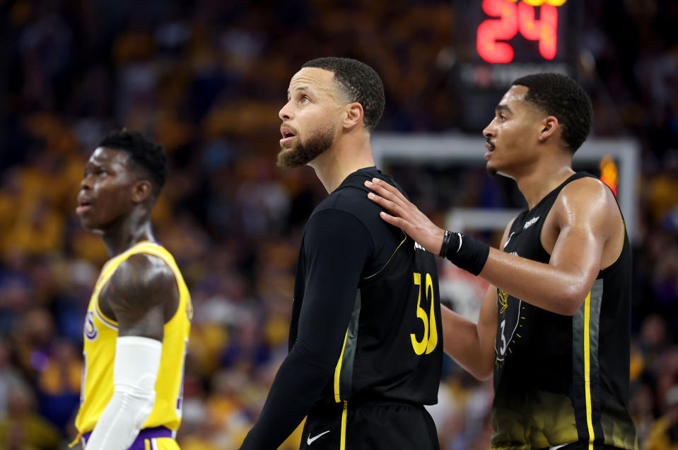 Golden State Warriors guard Stephen Curry (30) and Golden State Warriors guard Jordan Poole (3) are trying to avoid losing a second straight game to the Lakers. (Photo by Ray Chavez/MediaNews Group/The Mercury News via Getty Images)