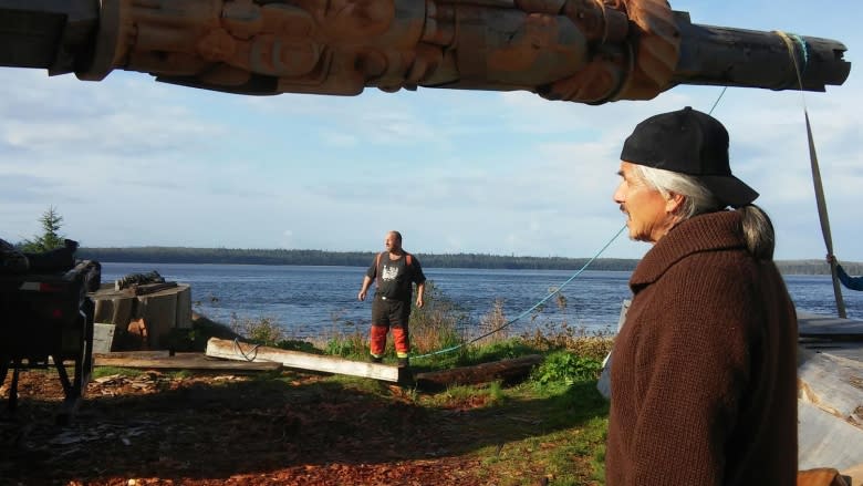 Haida reconciliation totem pole heads to Vancouver