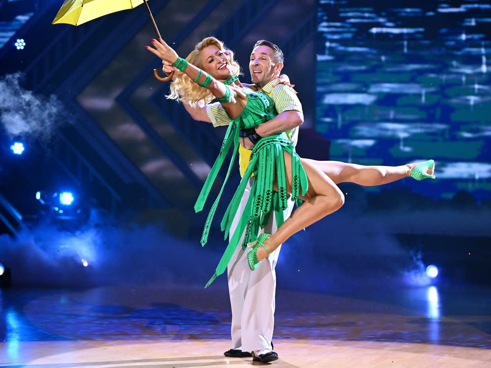 Mark Keller und Kathrin Menzinger in der "Let's Dance"-Ausgabe vom vergangenen Freitag. (Bild: RTL / Willi Weber)