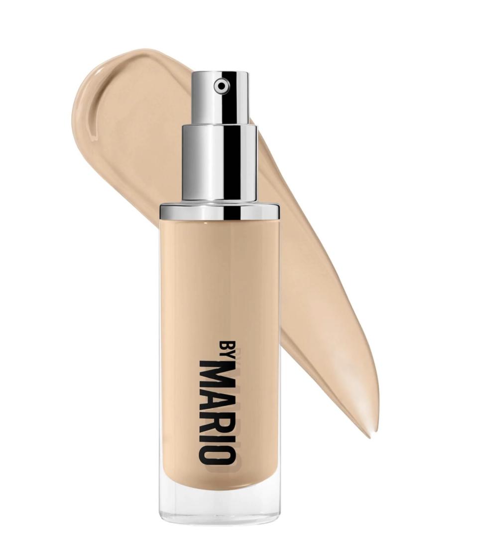 <p>Esta hidratante fórmula líquida de larguísima duración tiene un acabado muy natural y una excelente cobertura media.</p> <p>SurrealSkin™ Liquid Foundation, de <strong>Makeup by Mario</strong>. $42. <a href="https://click.linksynergy.com/deeplink?id=93xLBvPhAeE&mid=2417&murl=https%253A%252F%252Fwww.sephora.com%252Fproduct%252Fmakeup-by-mario-surreal-foundation-P503679%253F&u1=PESPProductosEstrella2023maqullatecomounaexpertaconestaseficacesopcionesparadestacartubellezakrochaPonGal10796204202303I" rel="sponsored noopener" target="_blank" data-ylk="slk:sephora.com;elm:context_link;itc:0;sec:content-canvas" class="link ">sephora.com</a></p>