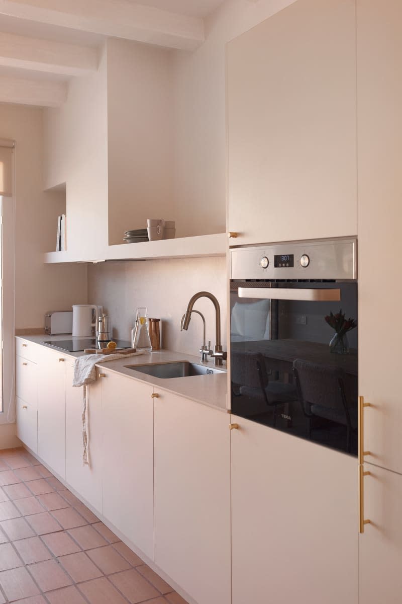 Electric stove in kitchen.